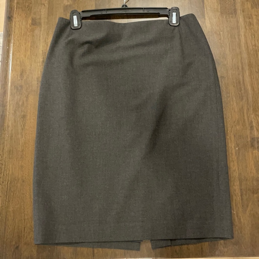 Ann Taylor, size 8 skirt